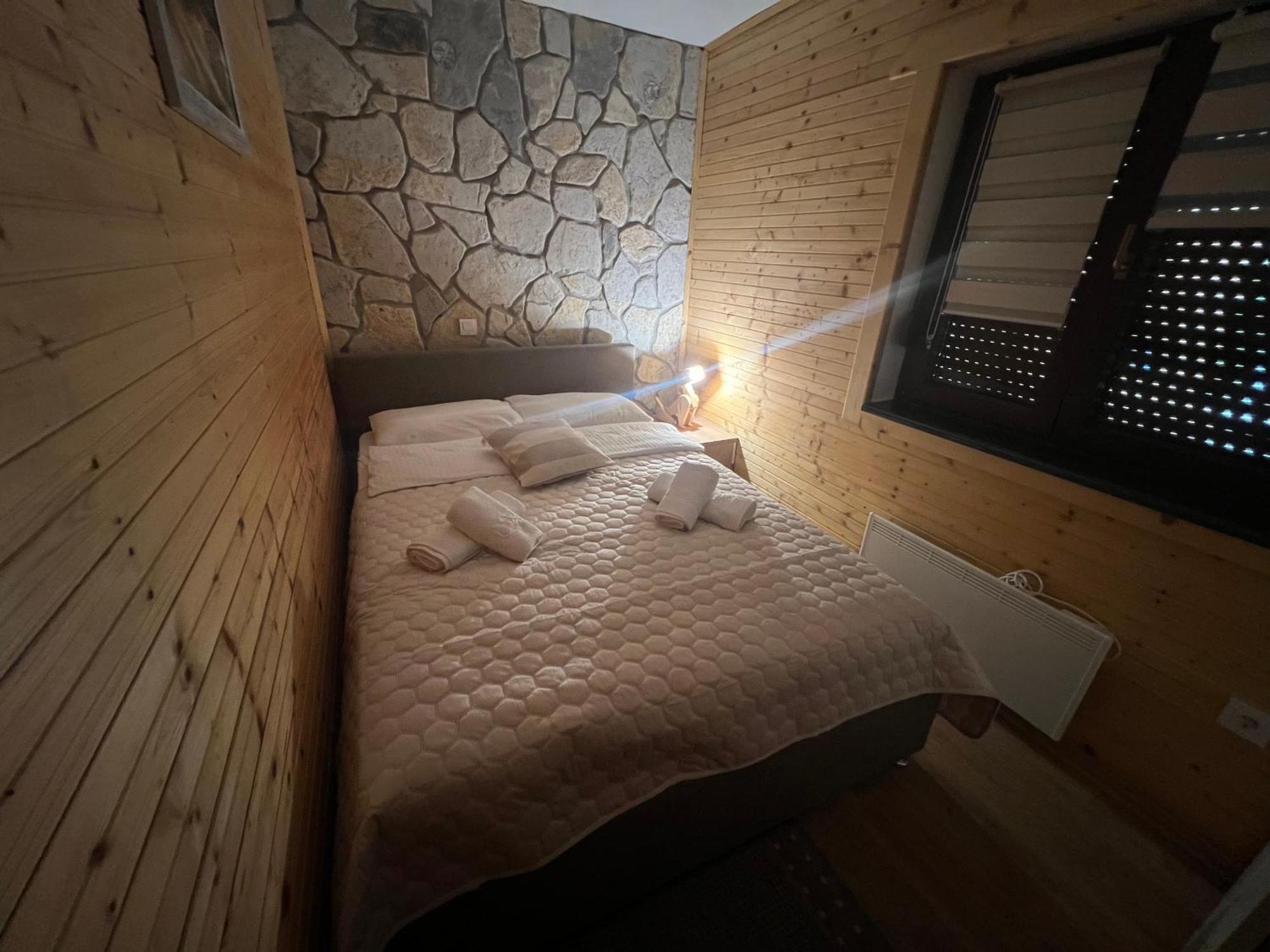 Zen Den Apartments Otočac Zewnętrze zdjęcie