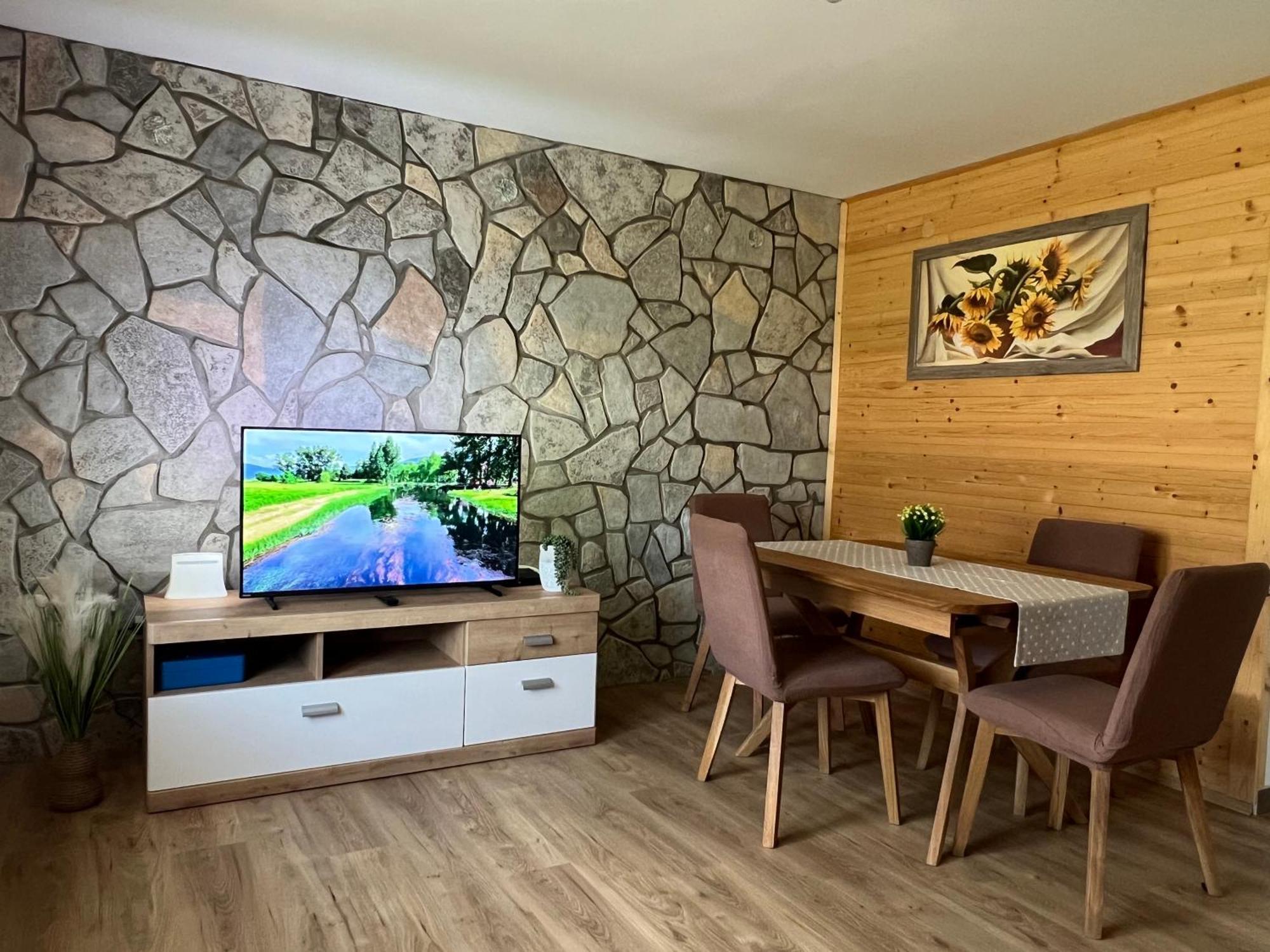 Zen Den Apartments Otočac Zewnętrze zdjęcie